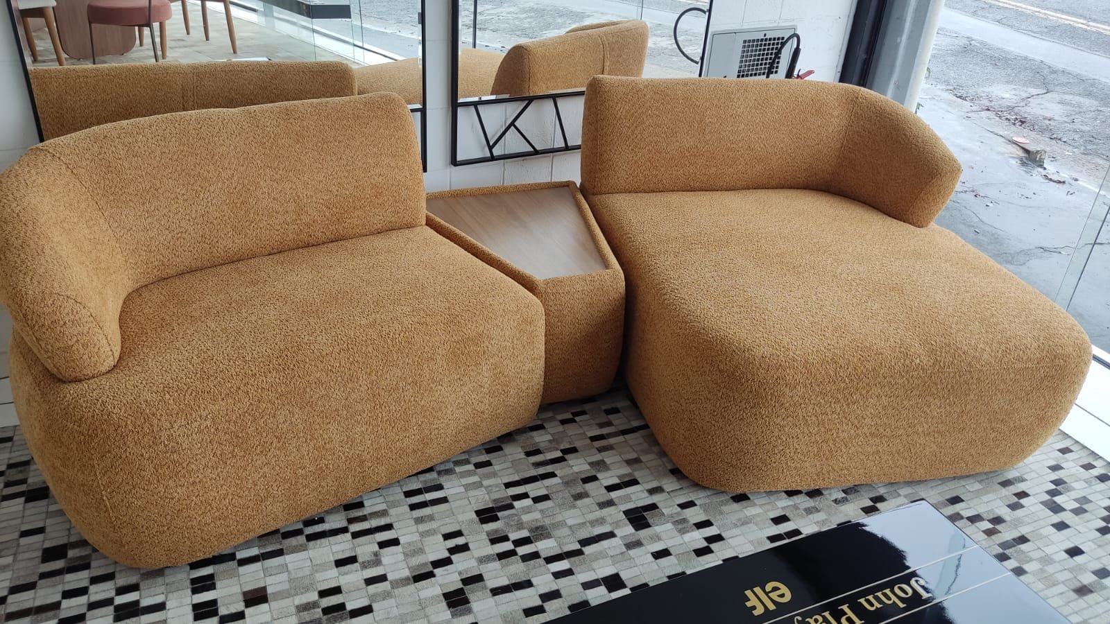 SOFÁ CURVO MODULAR